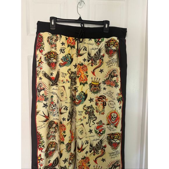 <3 Ed Hardy sweats - Picture 5 of 9